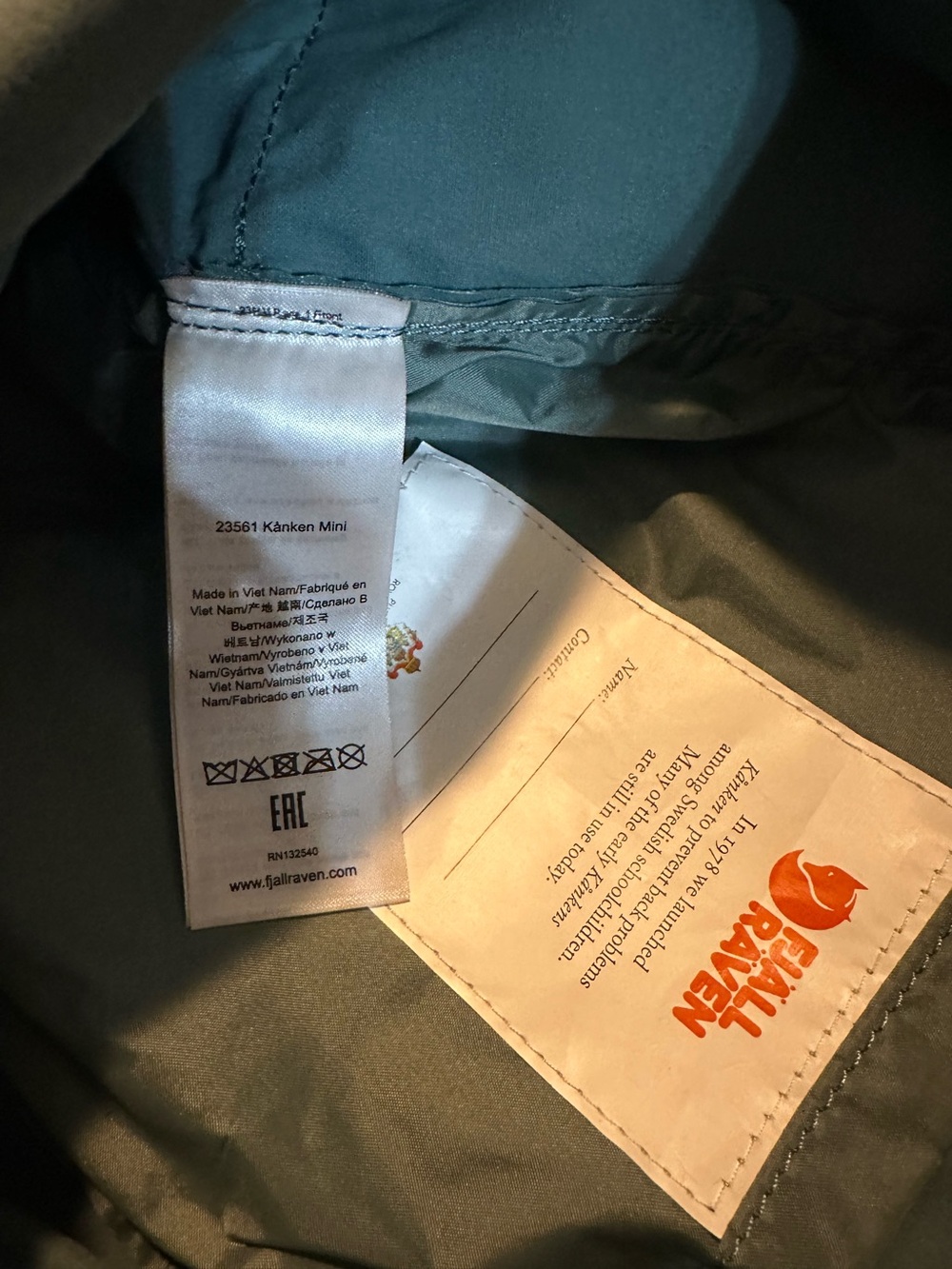 Fjallraven Kanken Mini - Blue/Green with Fun Straps - Picture 4 of 5